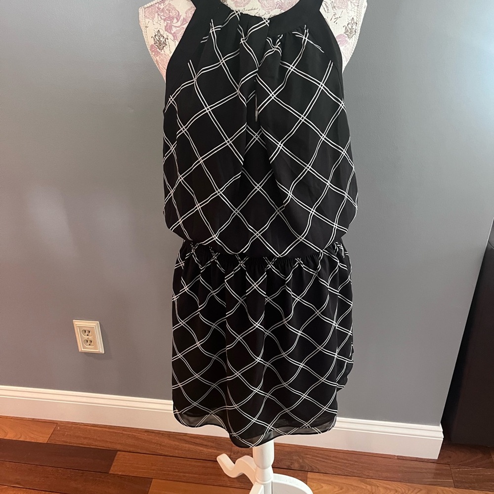 White House Black Market Black and White Dress